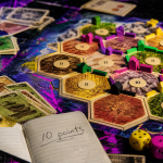 Catan, 10 points de victoire, extensions et version numérique